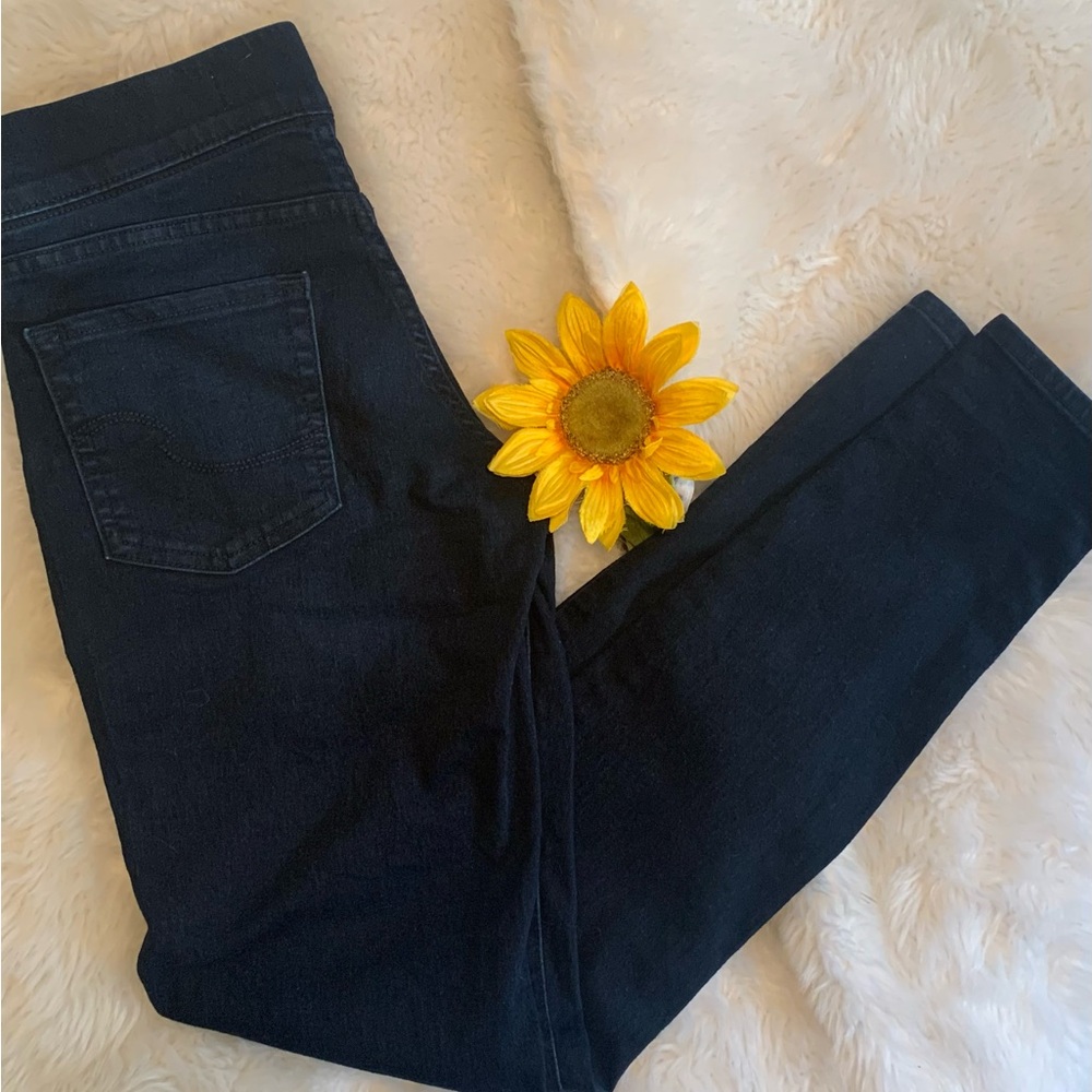 LEVI STRAUSS ladies denim totally shaping pull on skinny jeans Size 4 VVGUC